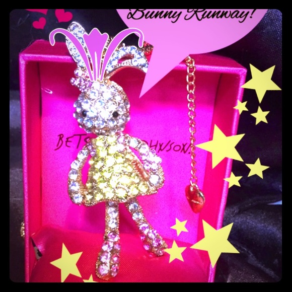 Betsey Johnson Jewelry - 💕🐰💕NWT Betsey Johnson "Go-Go Girl Bunny!"